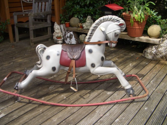 triang rocking horse